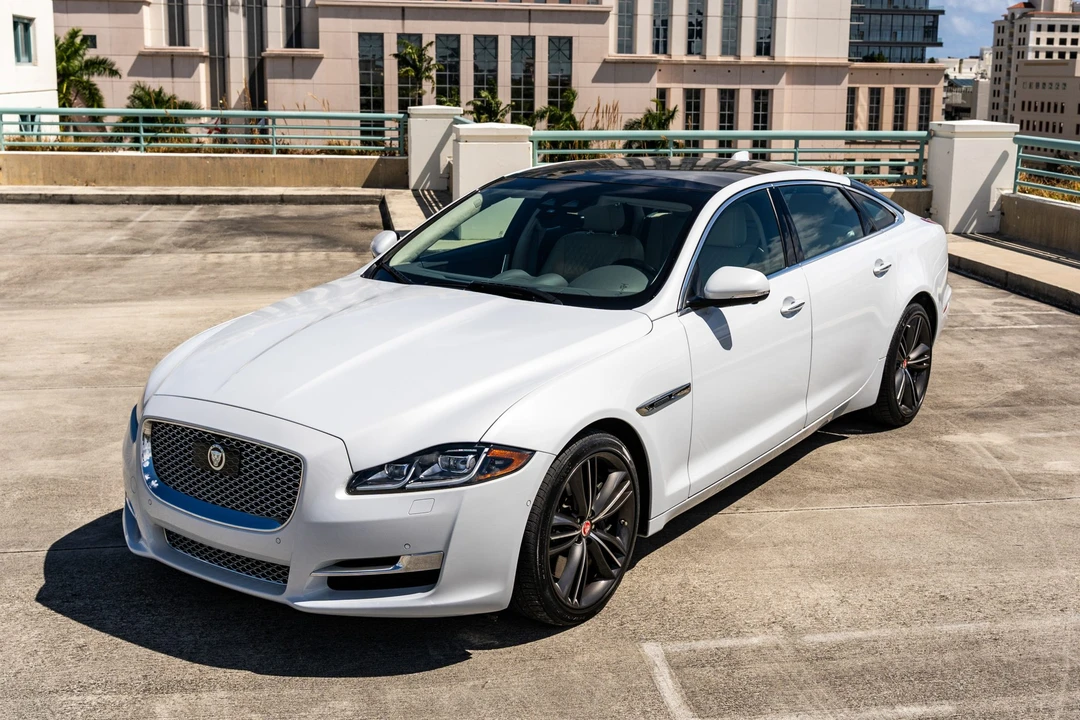 2019 Jaguar X351 XJR - Image 11 of 31