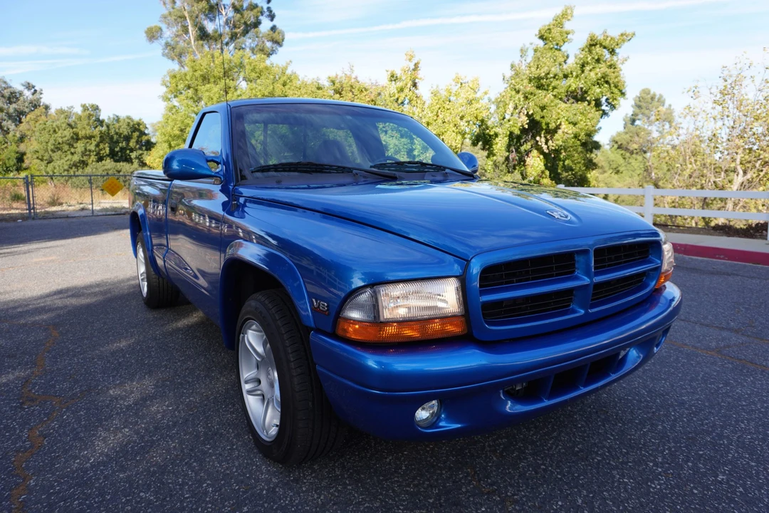 2000 Dodge Dakota 2nd Gen - Image 2 of 31