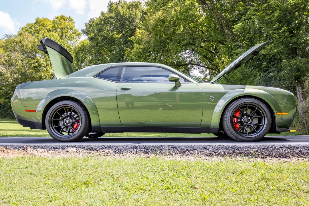 2023 Dodge Challenger SRT Hellcat 3rd Gen - Image 18 of 31