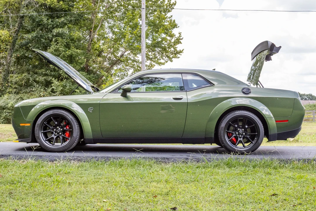 2023 Dodge Challenger SRT Hellcat 3rd Gen - Image 16 of 31