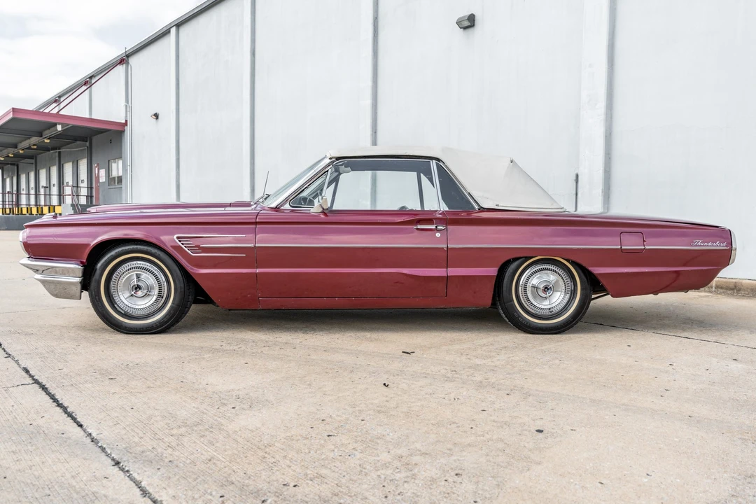 1965 Ford Thunderbird 4th Gen - Image 10 of 31