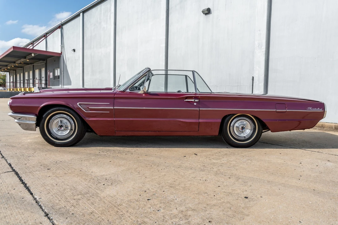 1965 Ford Thunderbird 4th Gen - Image 2 of 31