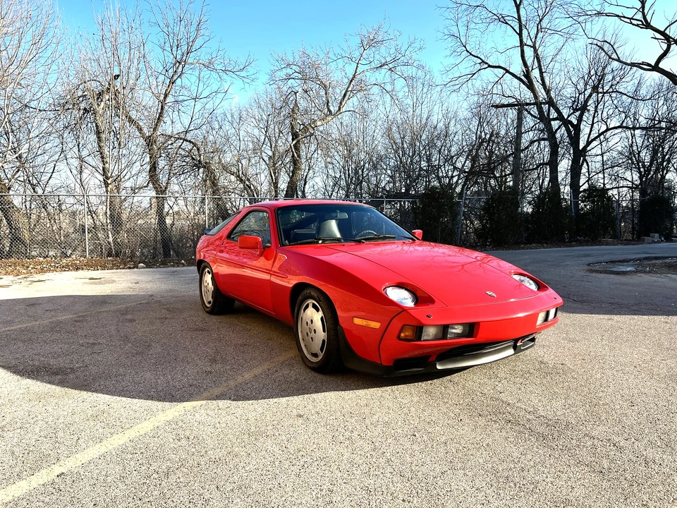 1985 Porsche 928 S - Image 16 of 31