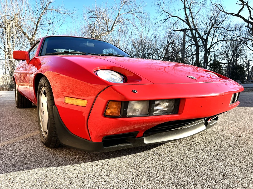 1985 Porsche 928 S - Image 17 of 31