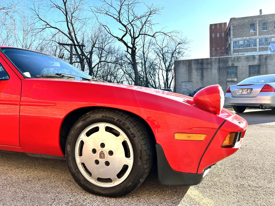 1985 Porsche 928 S - Image 30 of 31