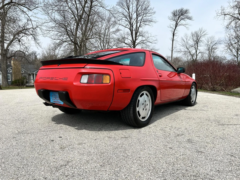 1985 Porsche 928 S - Image 17 of 31