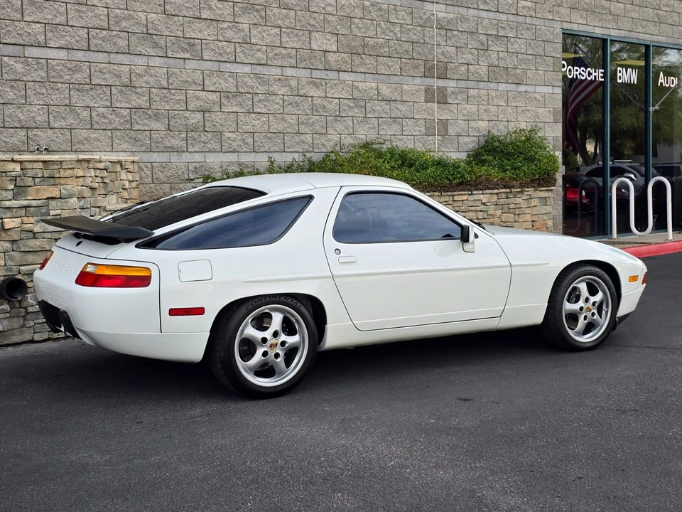 1988 Porsche 928 S4 - Image 25 of 31