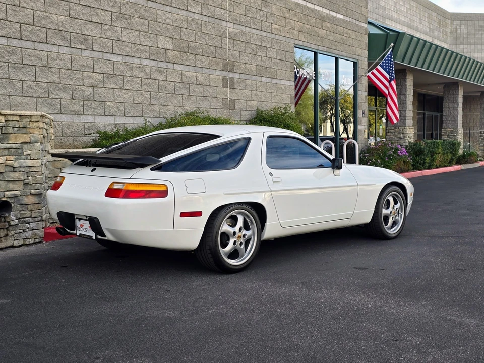 1988 Porsche 928 S4 - Image 24 of 31