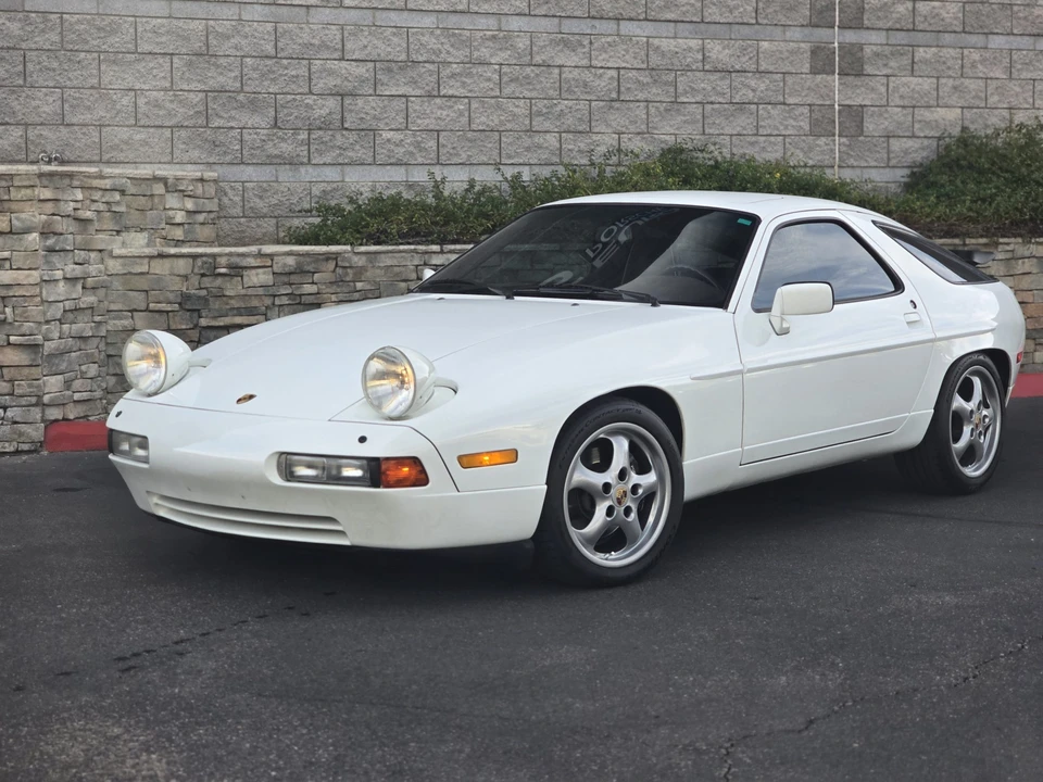 1988 Porsche 928 S4 - Image 13 of 31