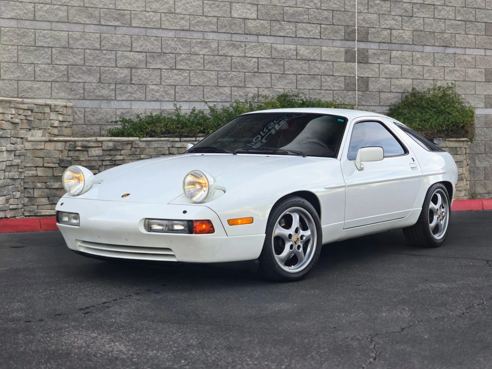 1988 Porsche 928 S4 - Image 11 of 31