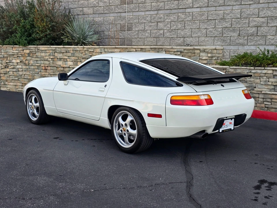 1988 Porsche 928 S4 - Image 20 of 31