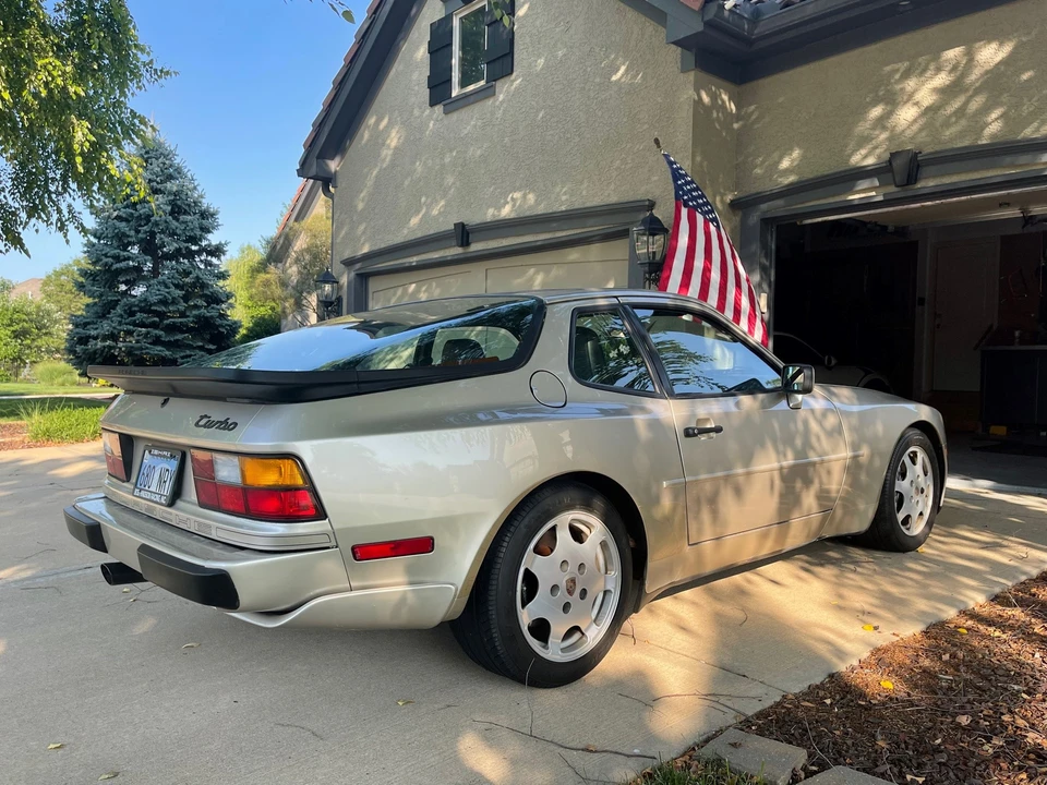 1989 Porsche 944 Turbo - Image 6 of 31