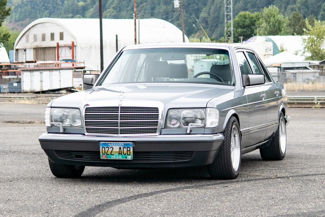 1990 Mercedes-Benz W126 S-Class Sedan - Image 2 of 31