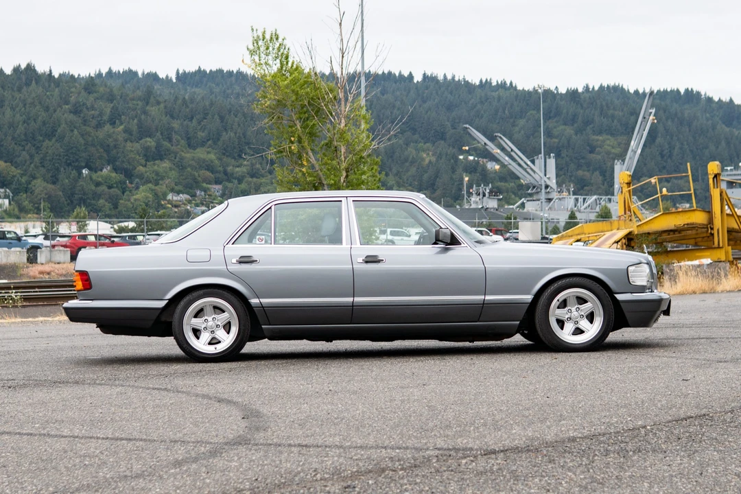 1990 Mercedes-Benz W126 S-Class Sedan - Image 5 of 31