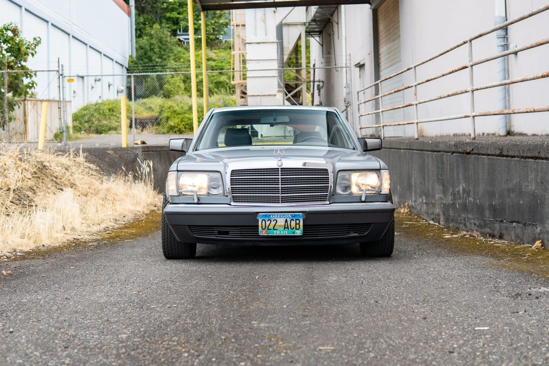 1990 Mercedes-Benz W126 S-Class Sedan - Image 12 of 31