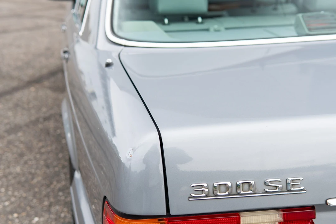1990 Mercedes-Benz W126 S-Class Sedan - Image 23 of 31