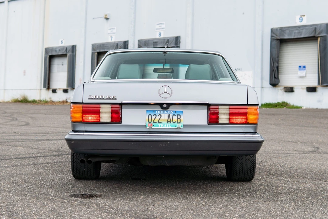 1990 Mercedes-Benz W126 S-Class Sedan - Image 14 of 31