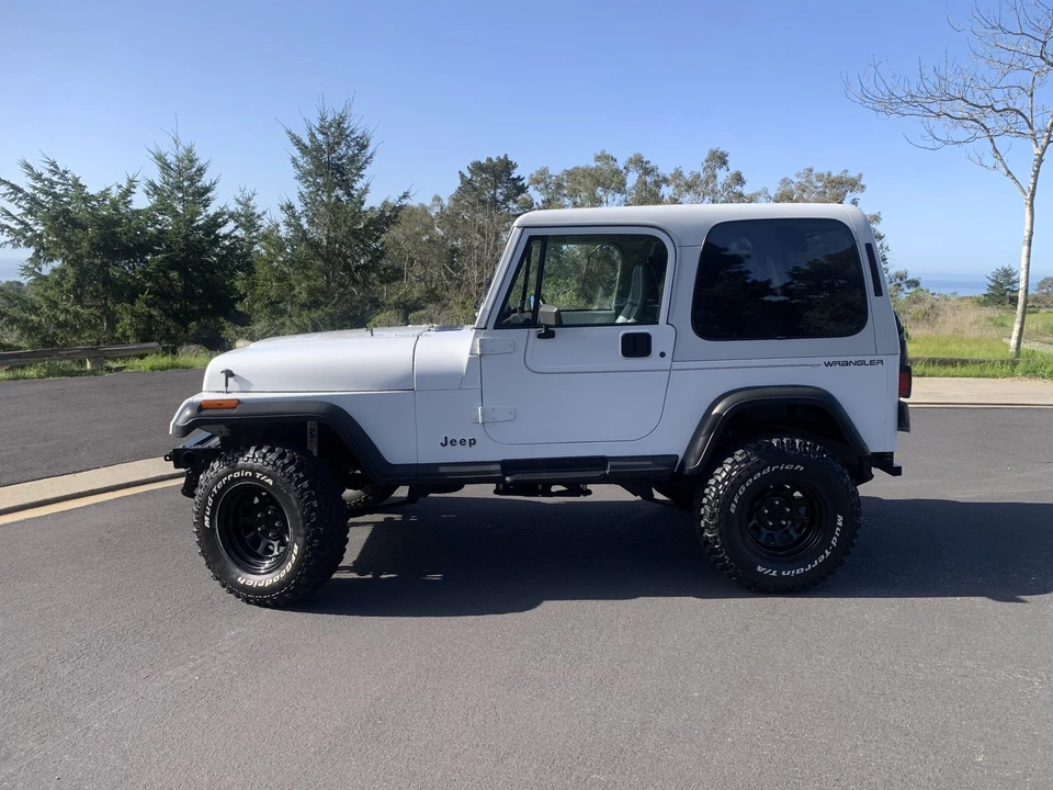 1991 Jeep YJ Wrangler - Image 9 of 31