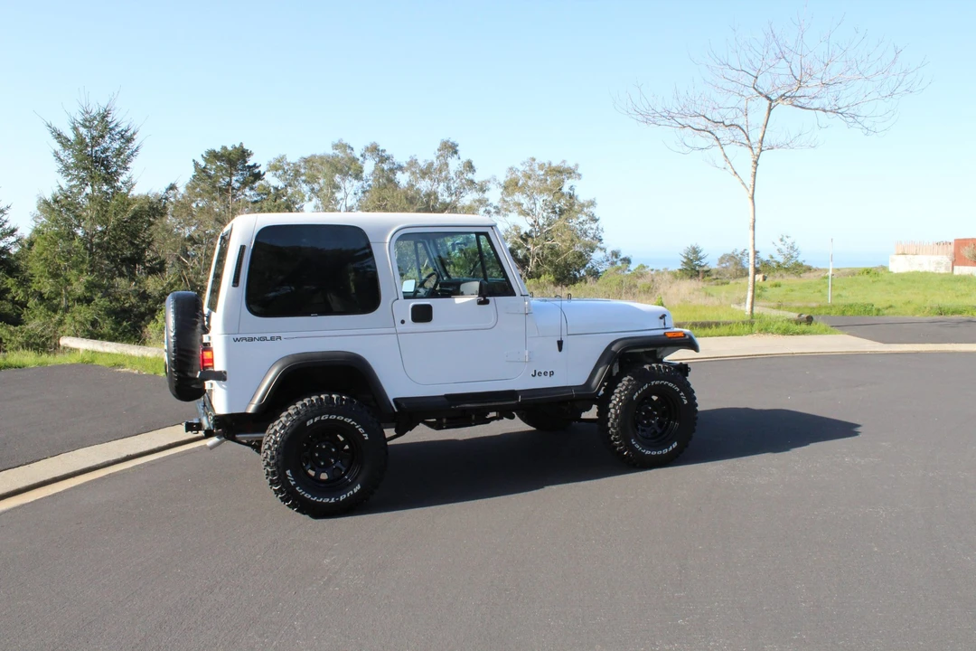 1991 Jeep YJ Wrangler - Image 22 of 31
