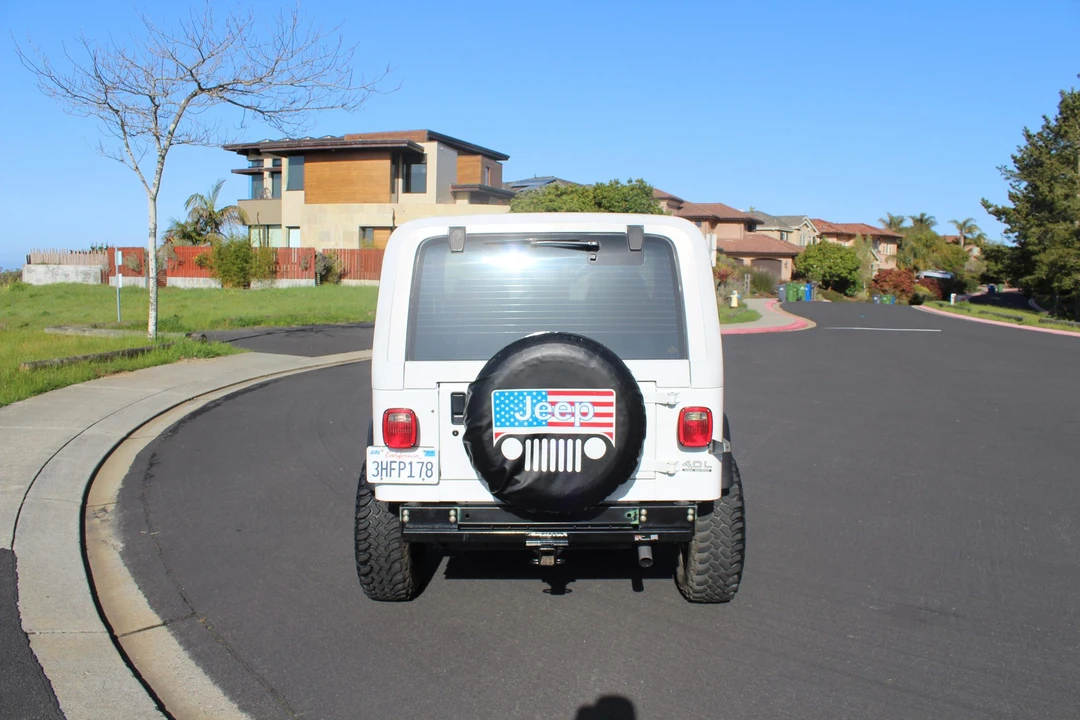 1991 Jeep YJ Wrangler - Image 16 of 31
