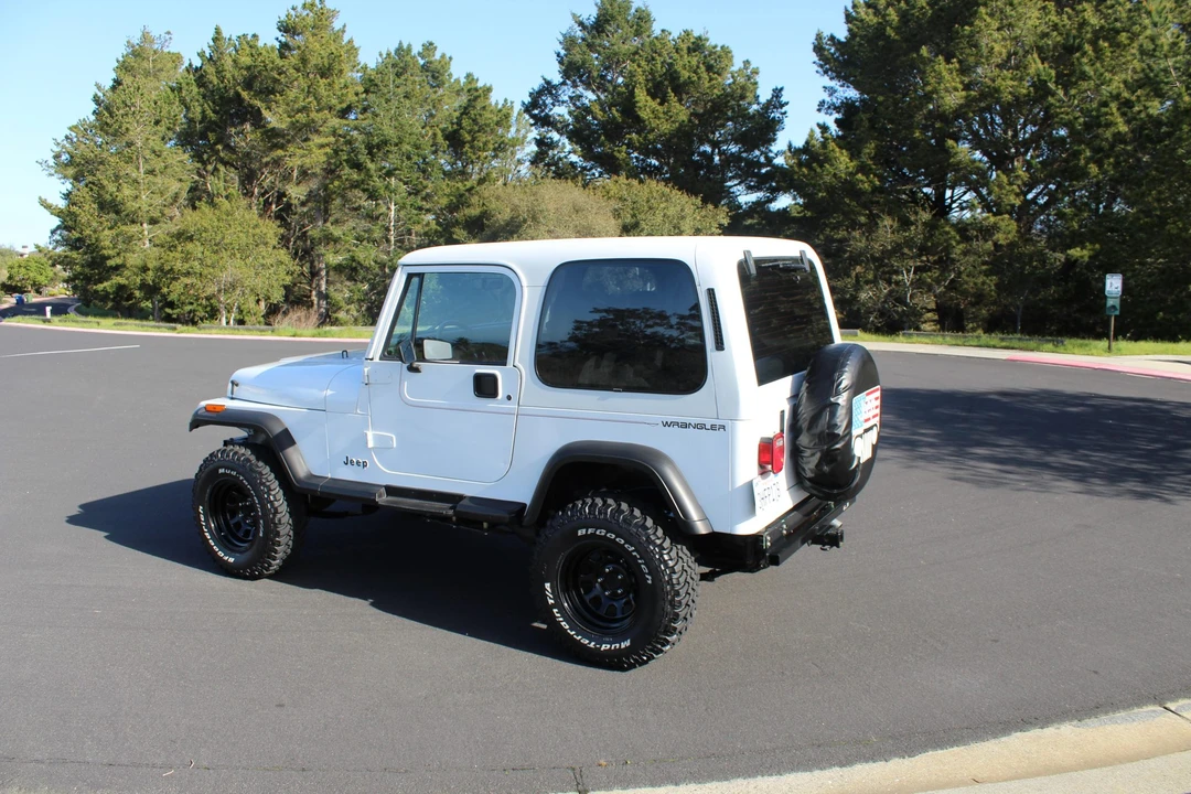 1991 Jeep YJ Wrangler - Image 10 of 31
