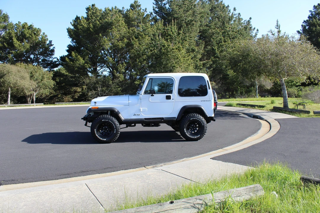 1991 Jeep YJ Wrangler - Image 7 of 31