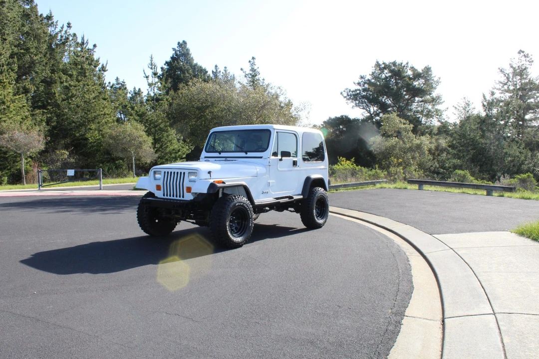 1991 Jeep YJ Wrangler - Image 4 of 31