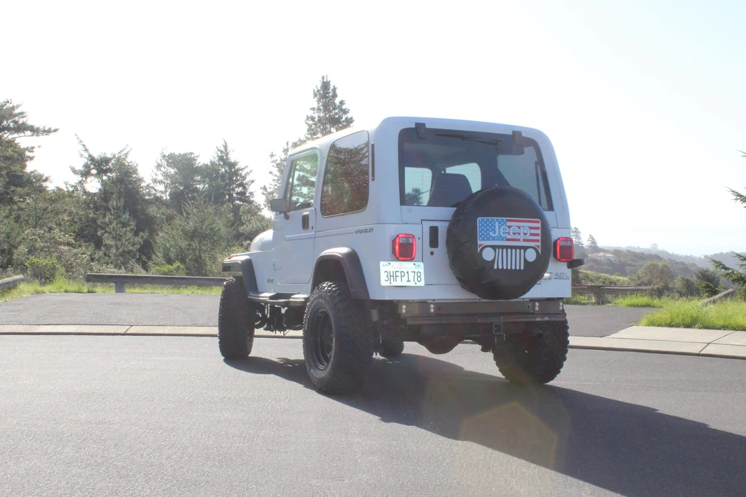 1991 Jeep YJ Wrangler - Image 13 of 31