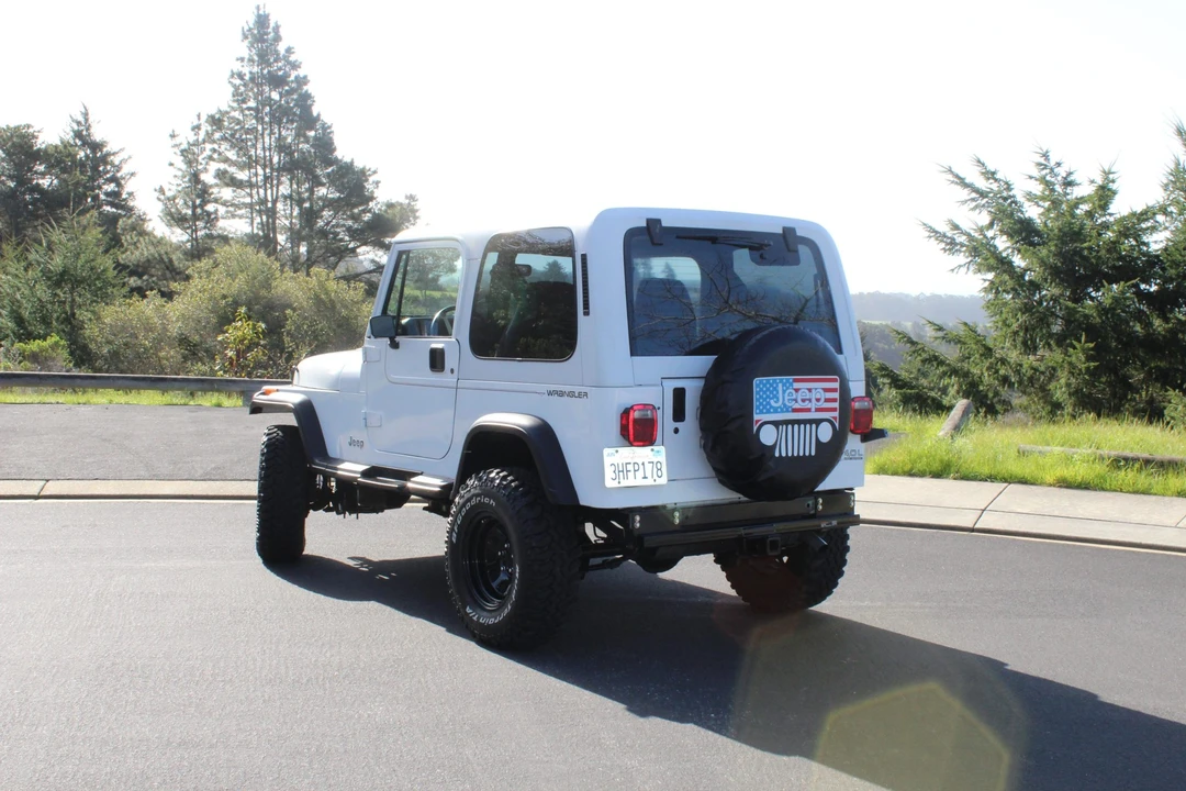 1991 Jeep YJ Wrangler - Image 12 of 31