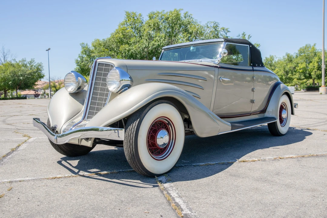 1934 Auburn Eight - Image 17 of 31