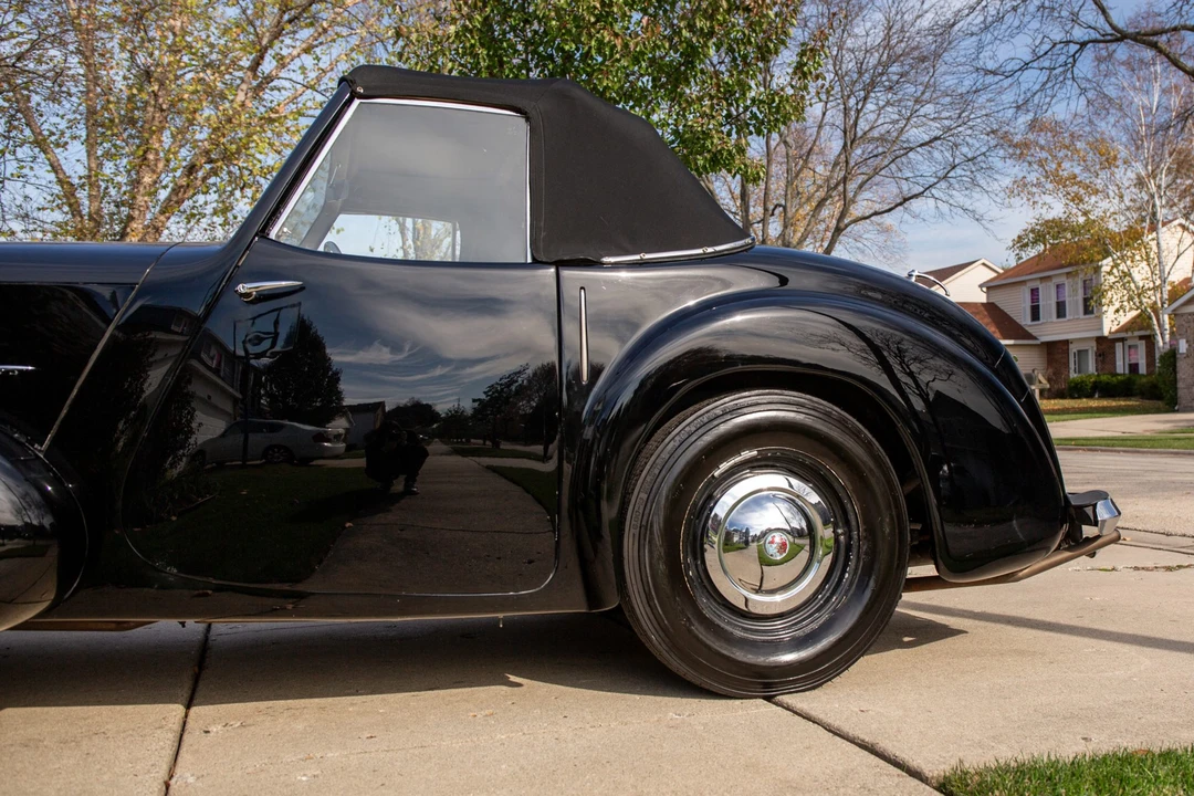 1947 Triumph 1800 Roadster - Image 23 of 31