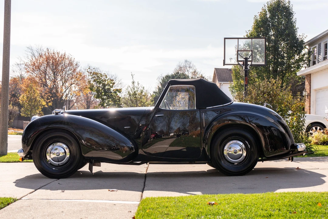 1947 Triumph 1800 Roadster - Image 3 of 31