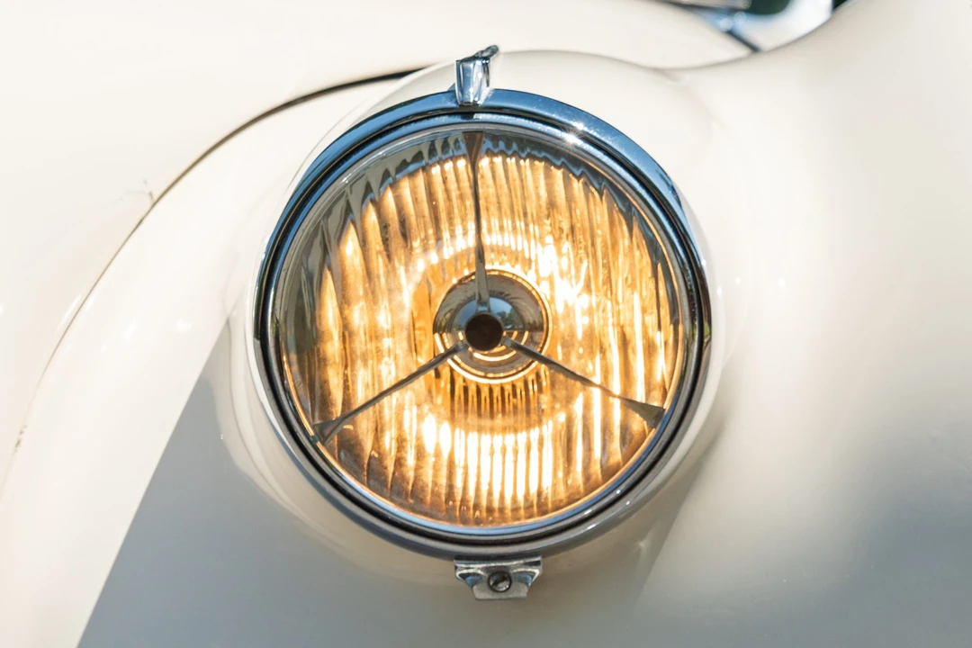 1952 Jaguar XK120 OTS Roadster - Image 29 of 31