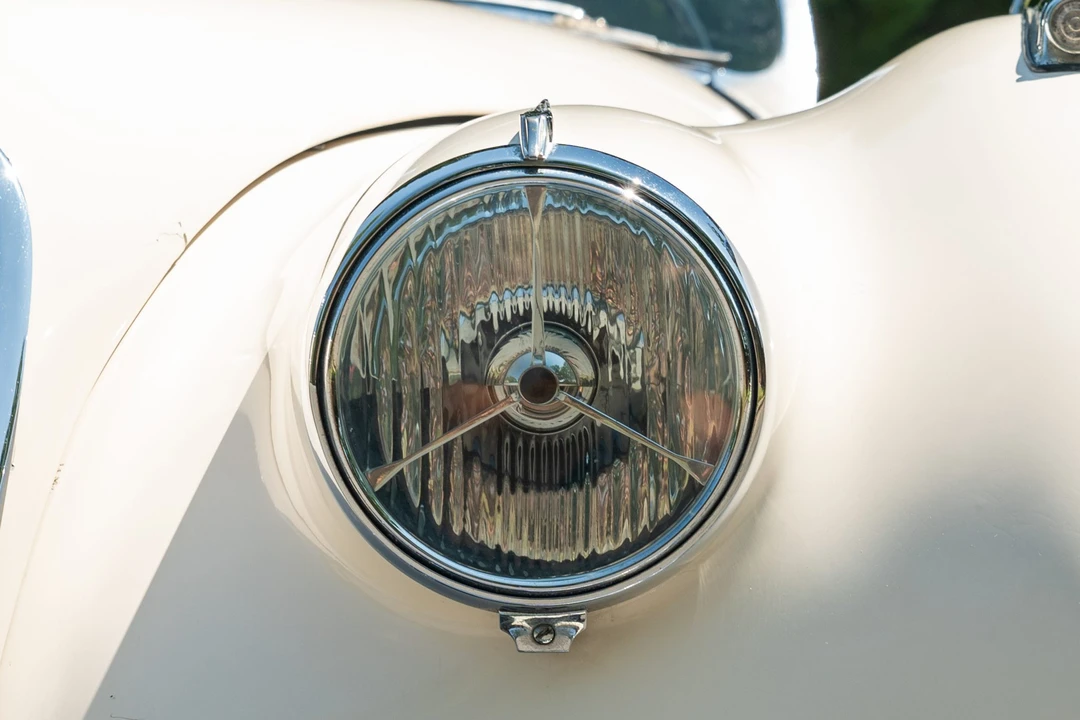 1952 Jaguar XK120 OTS Roadster - Image 26 of 31
