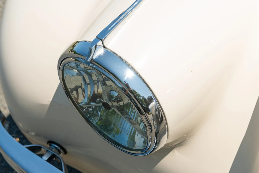 1952 Jaguar XK120 OTS Roadster - Image 25 of 31