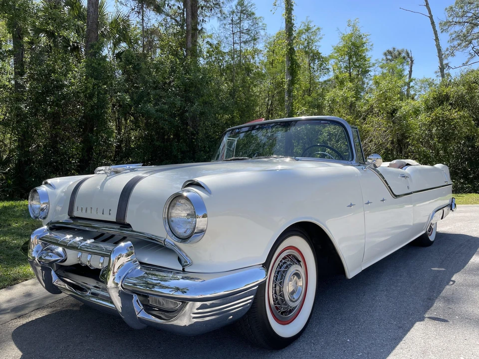 1955 Pontiac Star Chief - Image 4 of 31