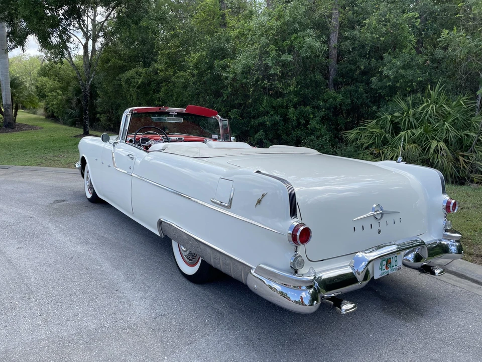 1955 Pontiac Star Chief - Image 7 of 31