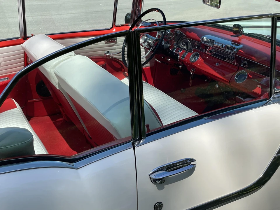 1955 Pontiac Star Chief - Image 17 of 31