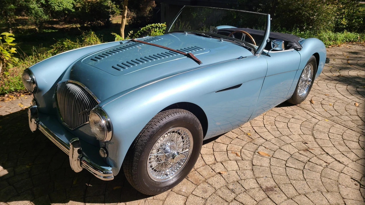 1956 Austin-Healey 100 - Image 3 of 31