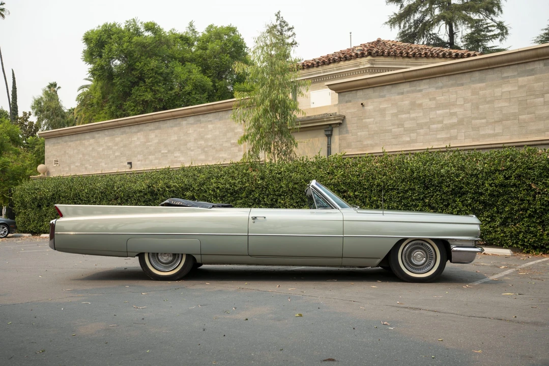 1963 Cadillac Series 62 6th Gen - Image 2 of 31