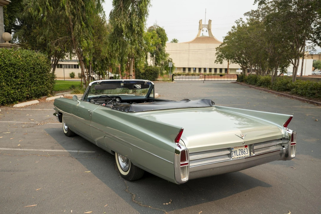 1963 Cadillac Series 62 6th Gen - Image 11 of 31