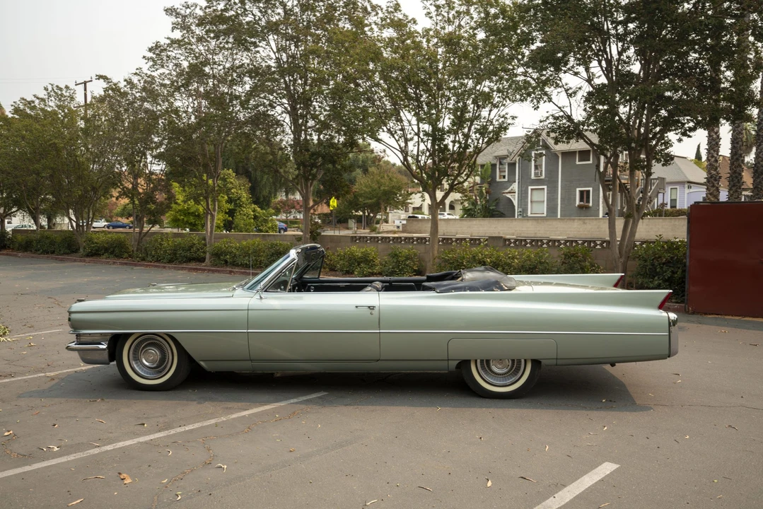 1963 Cadillac Series 62 6th Gen - Image 13 of 31