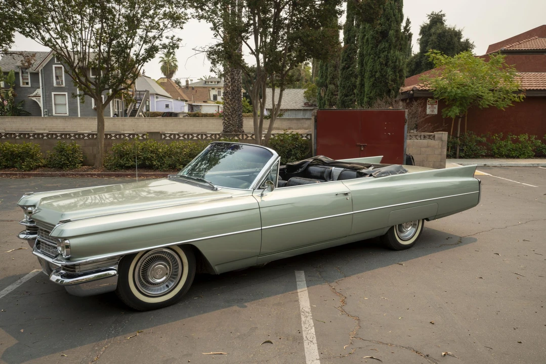 1963 Cadillac Series 62 6th Gen - Image 14 of 31