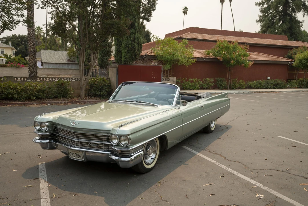 1963 Cadillac Series 62 6th Gen - Image 15 of 31