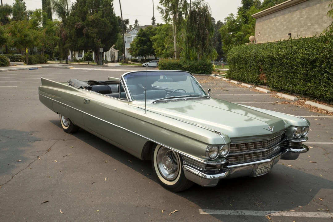 1963 Cadillac Series 62 6th Gen - Image 19 of 31