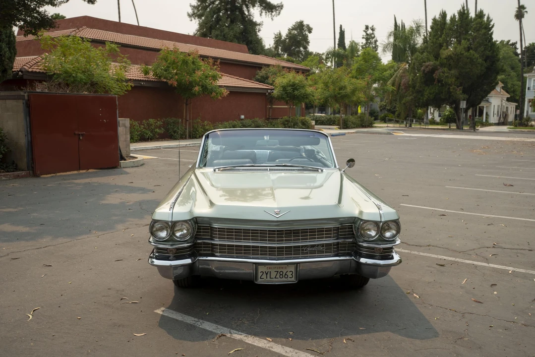 1963 Cadillac Series 62 6th Gen - Image 16 of 31
