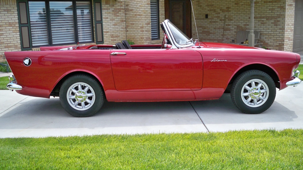 1963 Sunbeam Alpine - Image 11 of 31