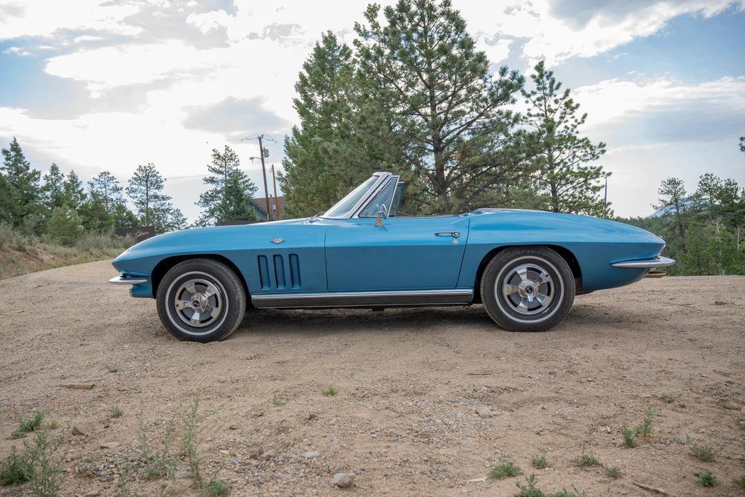 1966 Chevrolet Corvette C2 - Image 7 of 31