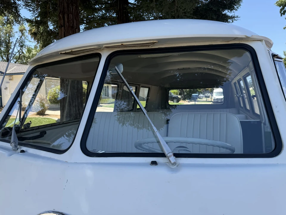 1966 Volkswagen Split-Window Bus - Image 12 of 31