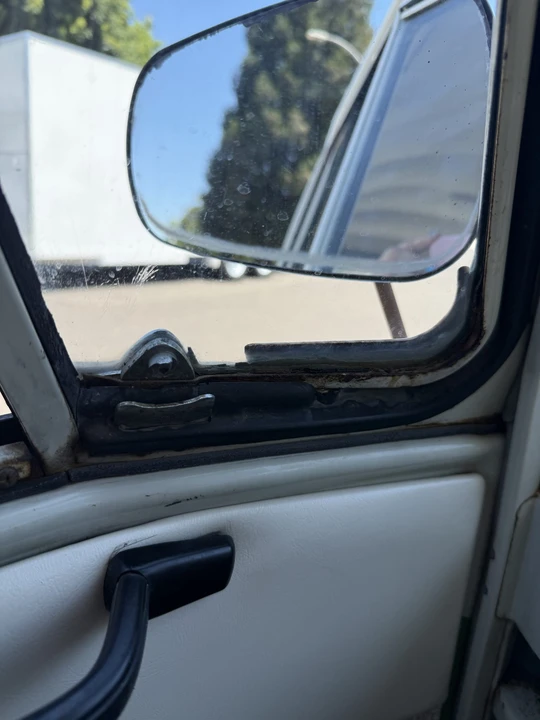 1966 Volkswagen Split-Window Bus - Image 27 of 31